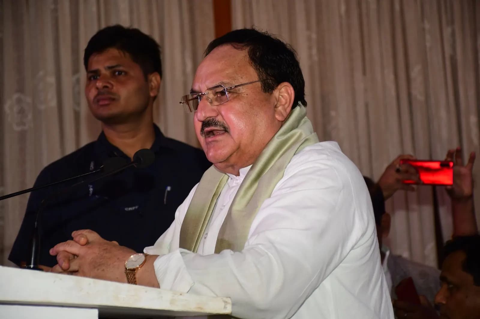 बिहार चैप्टर में पंचायत प्रतिनिधियों को संबोधित करते मुख्य अतिथि
